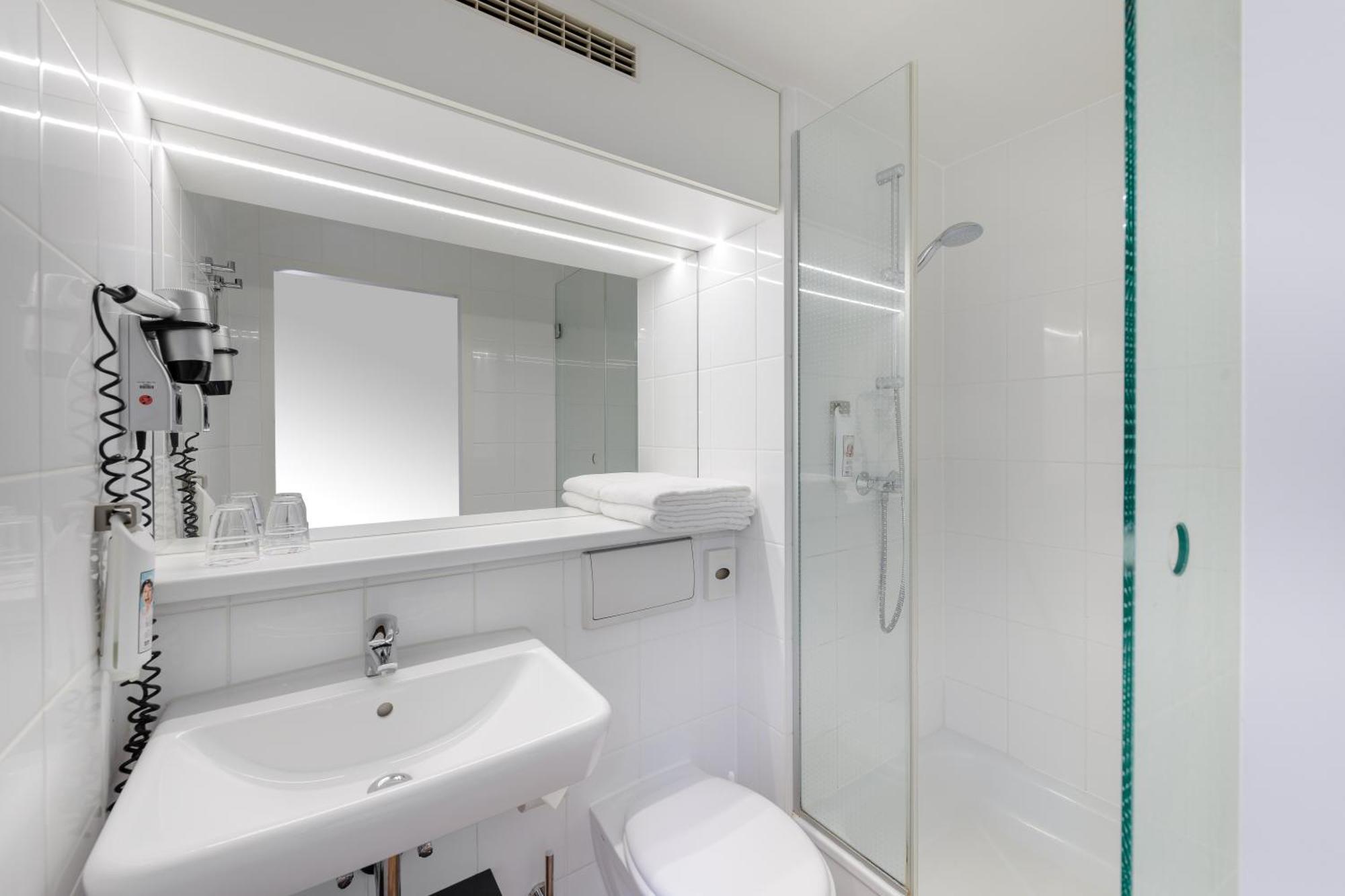 Ibis Hotel Frankfurt Messe West Frankfurt am Main Eksteriør bilde